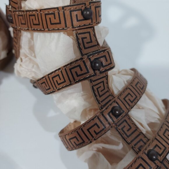 Lucky Brand Beverlee 7.5 Tan Greek Key Leather Flat Gladiator Sandals Cusion - Picture 7 of 9